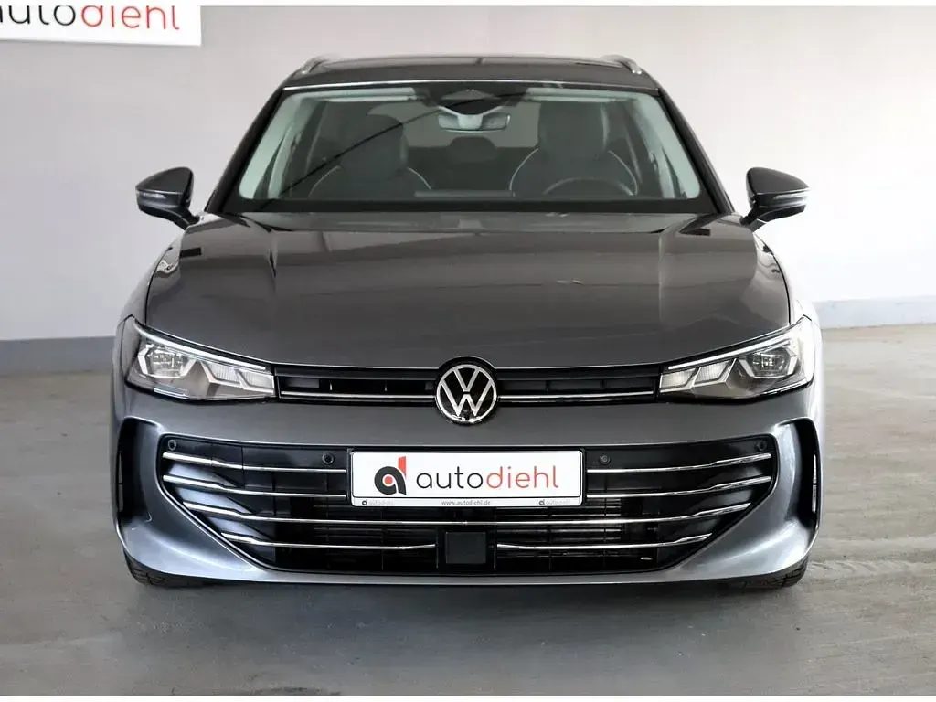 Gebraucht VW Passat Business 150 PS (110 kW) 2025 Grau Kombi