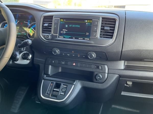 Gebraucht Peugeot e-Expert 100 kW (136 PS) 2023 Weiß Van