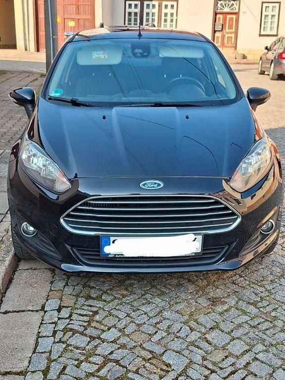 Gebraucht Ford Fiesta SYNC Edition 101 PS (74 kW) 2014 Schwarz Kleinwagen
