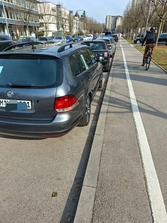 Gebraucht VW Golf VI Comfortline 122 PS (89 kW) 2011 Grau Kleinwagen