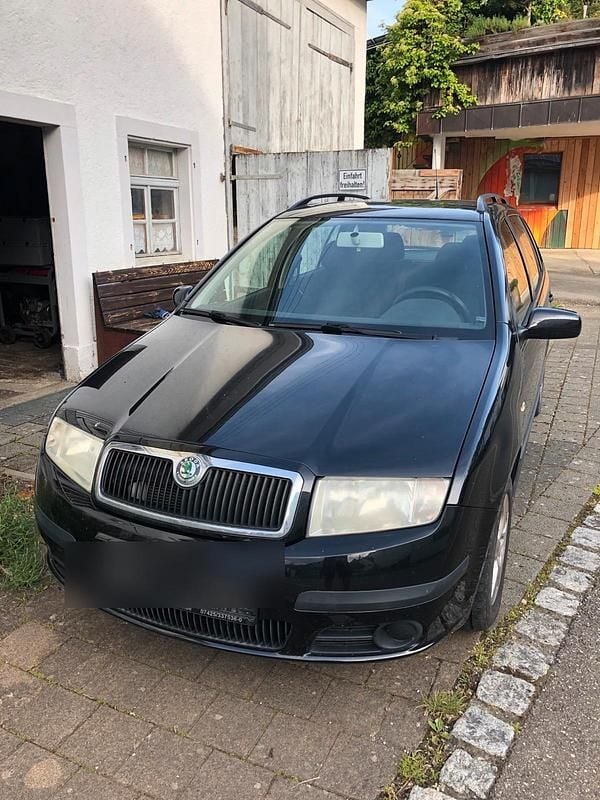 Schwarz Gebraucht 2005 Skoda Fabia Kombi | 560 € (Superpreis) - Bild 1/4