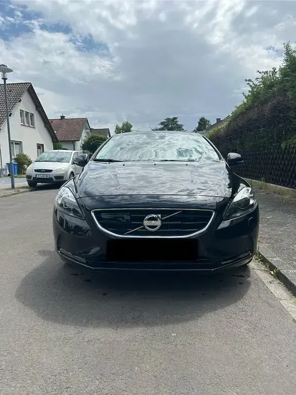 Gebraucht Volvo V40 Summum 177 PS (130 kW) 2012 Schwarz Kleinwagen
