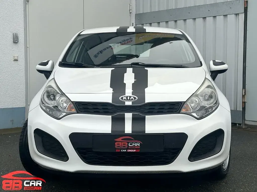 Gebraucht Kia Rio Edition 7 86 PS (63 kW) 2012 Weiß Limousine