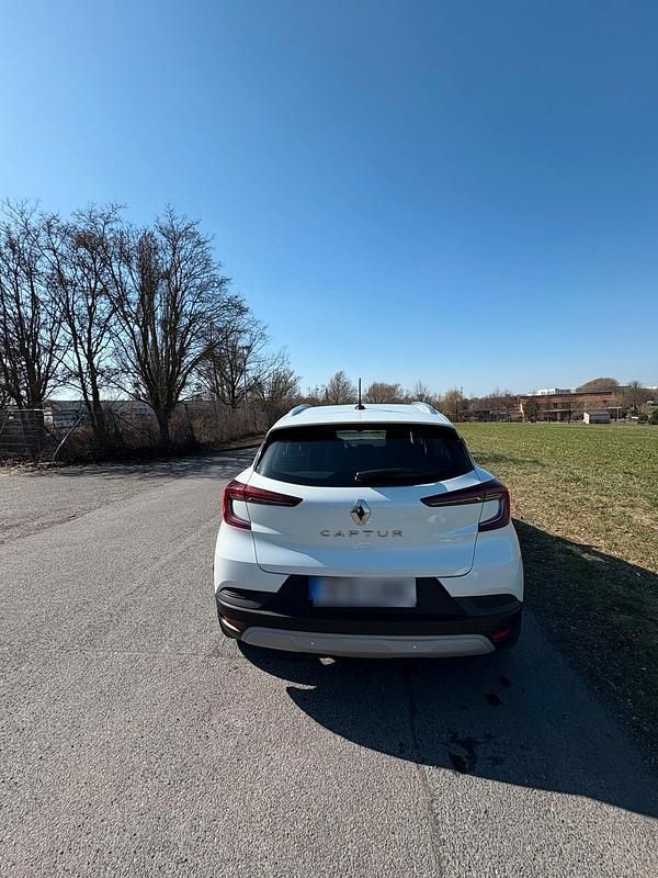 Gebraucht Renault Captur 140 PS (102 kW) 2022 Weiß SUV