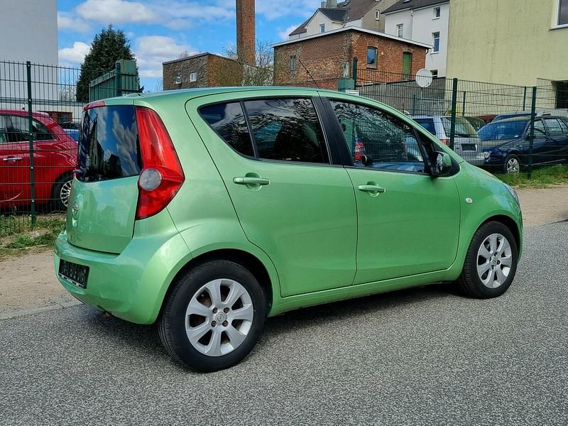 Gebraucht Opel Agila 86 PS (63 kW) 2008 Grün Kleinwagen