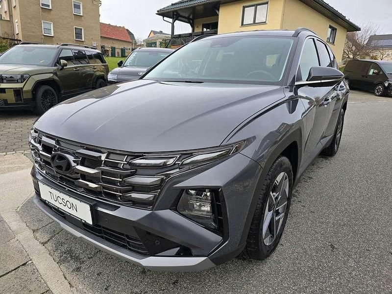 Gebraucht Hyundai Tucson Trend 150 PS (110 kW) 2025 Ecotronic grey SUV