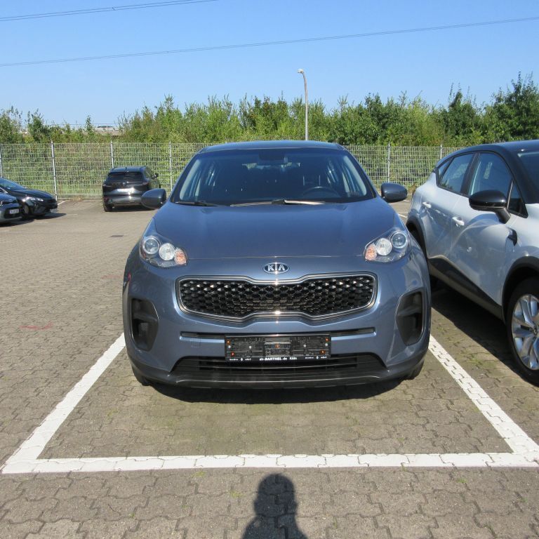 Blau Gebraucht 2016 Kia Sportage Edition 7 SUV | 10.987 € (Guter Preis) - Bild 1/4