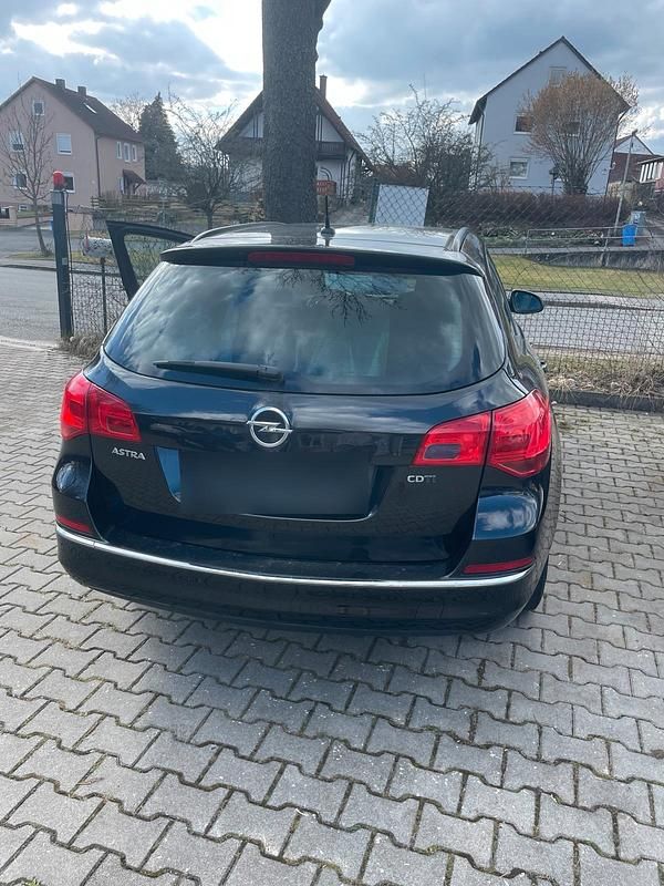 Gebraucht Opel Astra 136 PS (100 kW) 2016 Schwarz Kombi