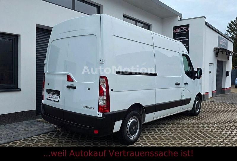 Gebraucht Renault Master 131 PS (96 kW) 2017 Gletscherweiss Van / Kleinbus