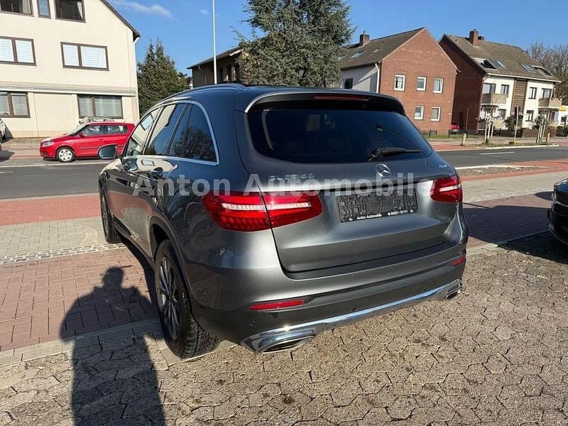 Gebraucht Mercedes GLC250 211 PS (155 kW) 2018 Grau SUV