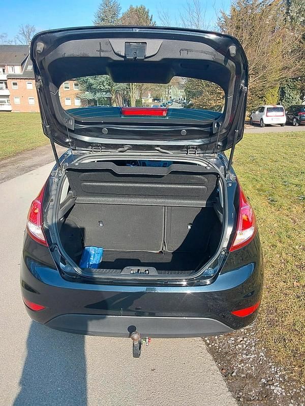 Gebraucht Ford Fiesta 100 PS (73 kW) 2015 Schwarz Kleinwagen