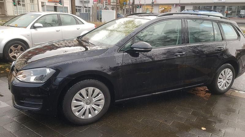 Gebraucht VW Golf VII Comfortline 150 PS (110 kW) 2016 Schwarz Kombi