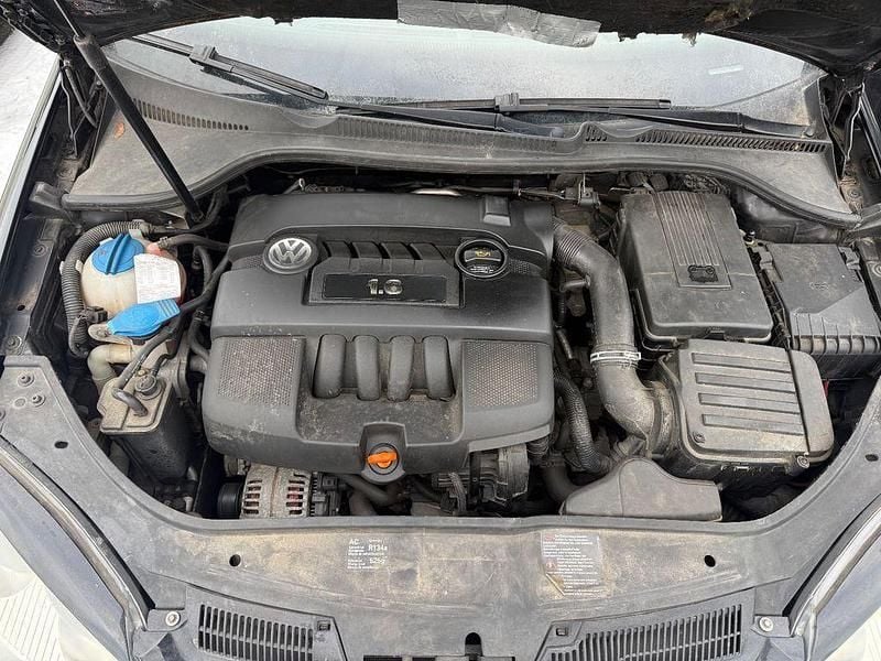 Gebraucht VW Golf V Comfortline 102 PS (75 kW) 2004 Schwarz Kleinwagen