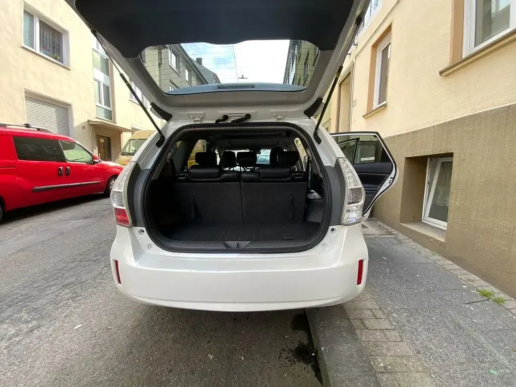 Gebraucht Toyota Prius+ 136 PS (100 kW) 2013 Weiß Van / Kleinbus