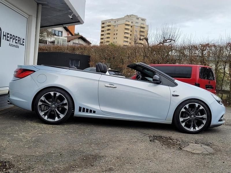 Gebraucht Opel Cascada Innovation 200 PS (147 kW) 2014 Weiß Cabrio