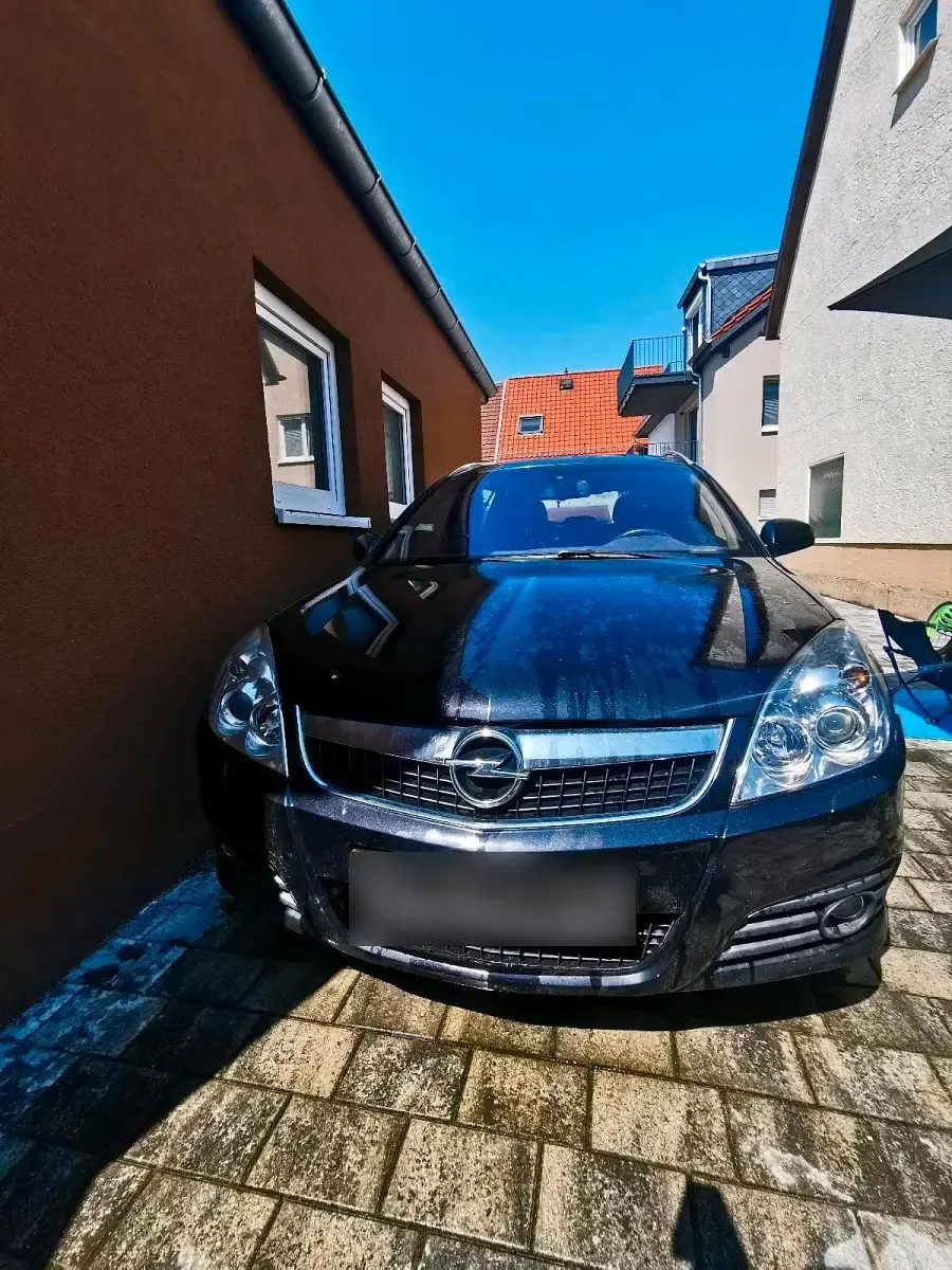 Usata Opel Vectra 150 CV (110 kW) 2007 Nero Station wagon