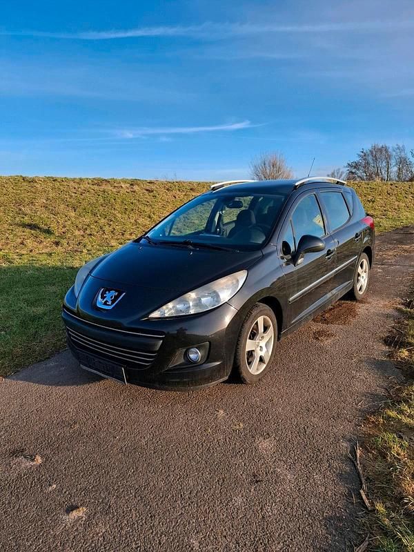 Gebraucht Peugeot 207 120 PS (88 kW) 2011 Schwarz Kombi