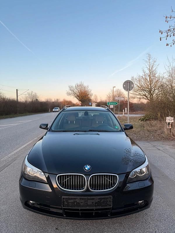 Gebraucht BMW 525 163 PS (119 kW) 2006 Schwarz Kombi