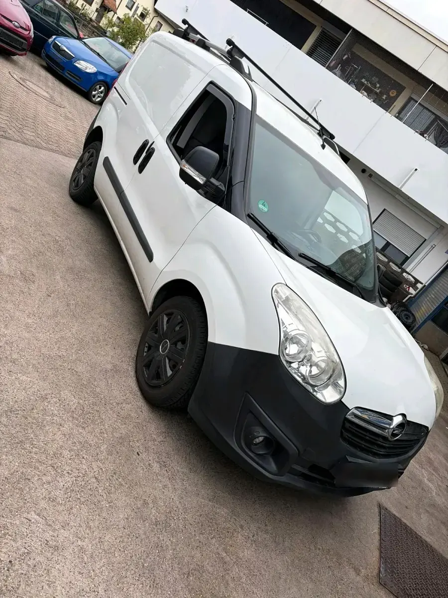 Używany Opel Combo 90 KM (66 kW) 2016 Biały Minivan