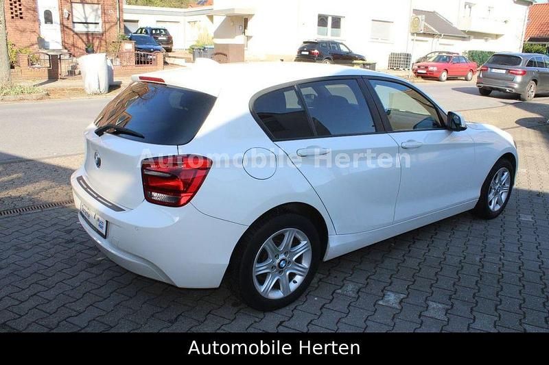 Gebraucht BMW 114 102 PS (75 kW) 2014 Weiß Kleinwagen