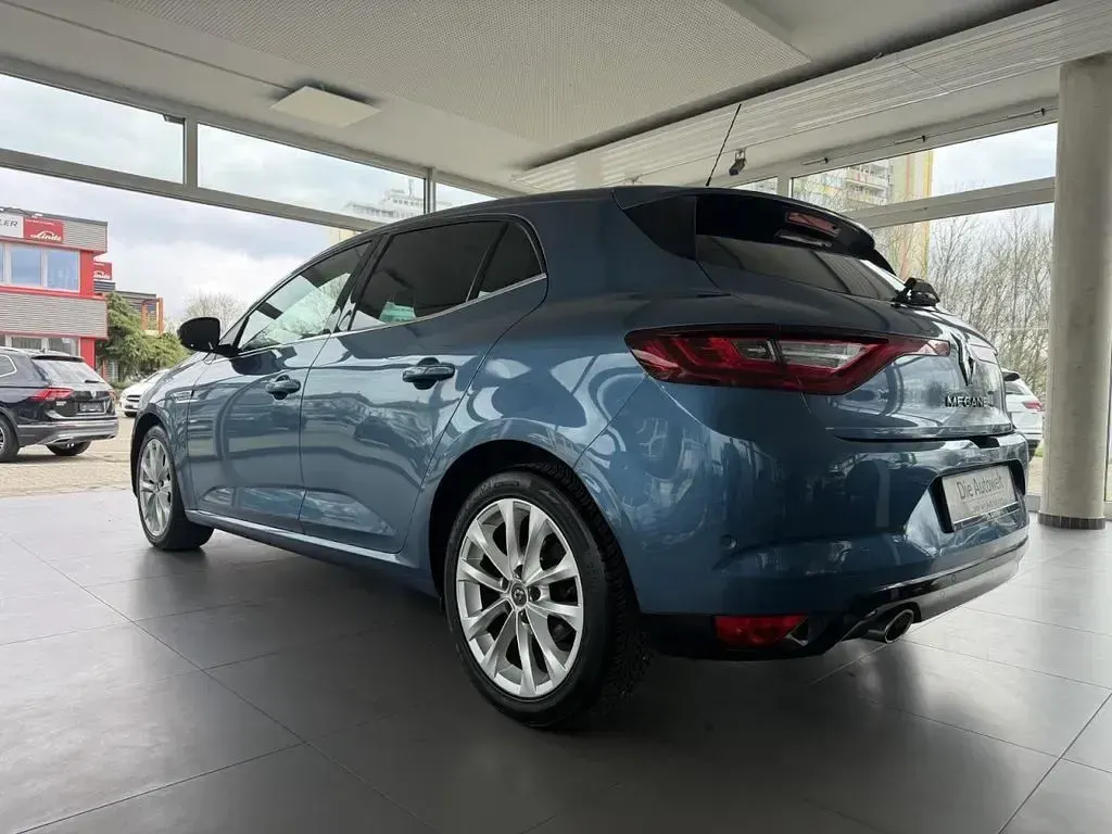 Gebraucht Renault Mégane Intens 132 PS (97 kW) 2016 Blau Limousine
