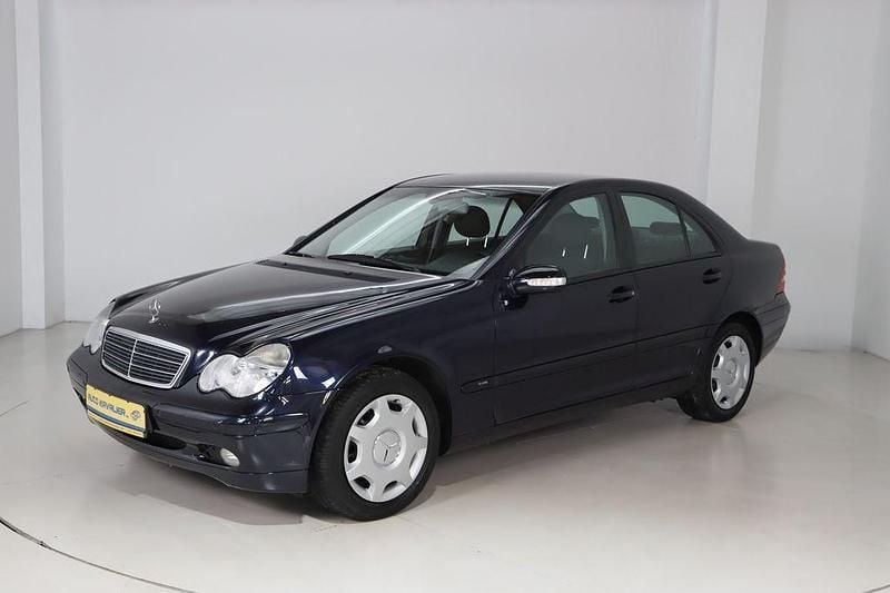 Blau Gebraucht 2002 Mercedes C180 Classic Limousine | 1.490 € (Superpreis) - Bild 1/4