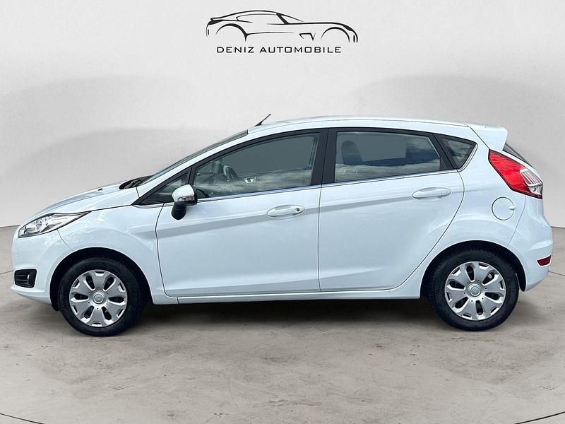 Gebraucht Ford Fiesta Titanium 101 PS (74 kW) 2016 Weiß Kleinwagen