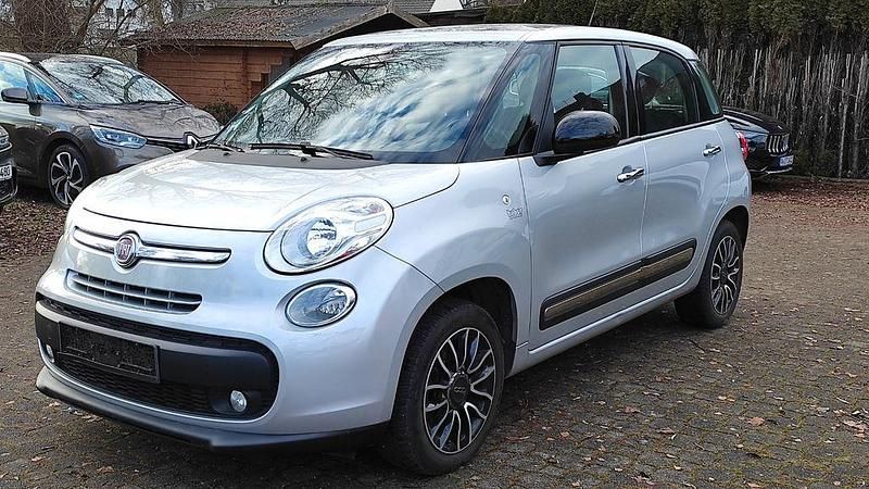 Silber Gebraucht 2013 Fiat 500L Lounge Van / Kleinbus | 8.850 € (Fairer Preis) - Bild 1/4