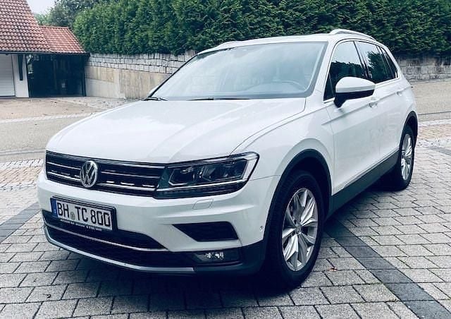 Weiß Gebraucht 2019 VW Tiguan Highline SUV | 23.950 € (Superpreis) - Bild 1/4