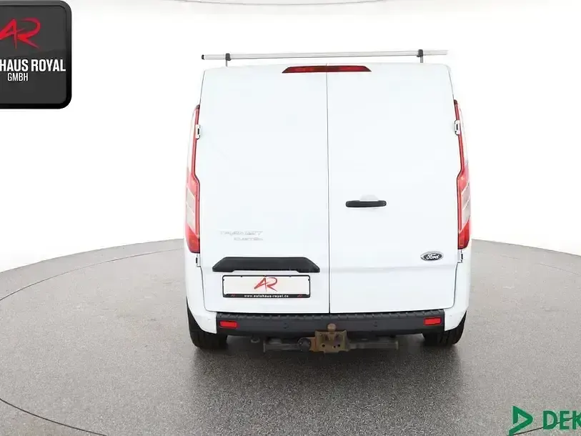 Usado Ford Transit Custom 131 HP (96 kW) 2020 Branco Monovolume