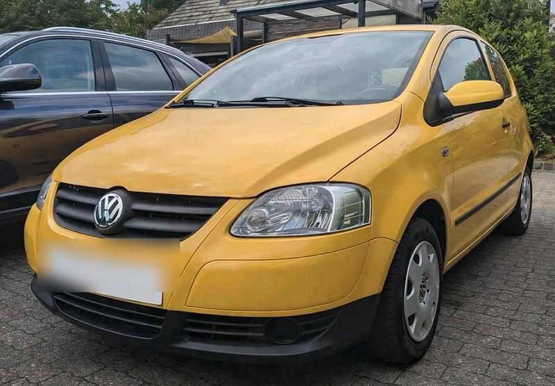 Gebraucht VW Fox 54 PS (39 kW) 2006 Gelb Kleinwagen