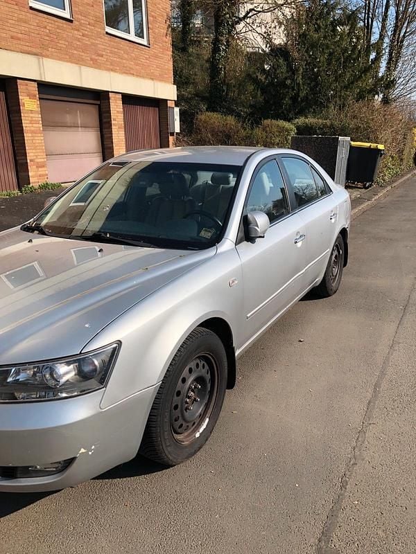 Gebraucht Hyundai Sonata 162 PS (119 kW) 2007 Silber Limousine