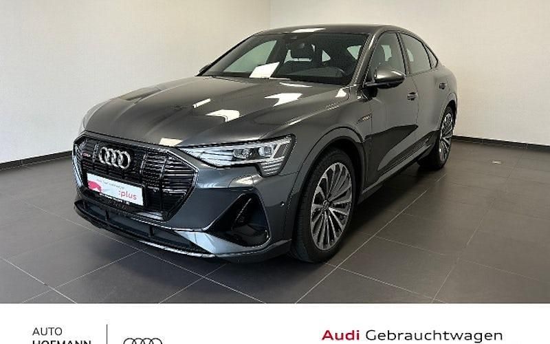 Grau Gebraucht 2021 Audi Q8 Sportback e-tron S-Line SUV | 48.680 € (Fairer Preis) - Bild 1/4