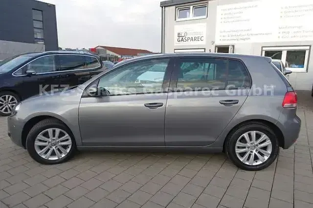 Gebraucht VW Golf VI Team 80 PS (58 kW) 2010 Grau Limousine