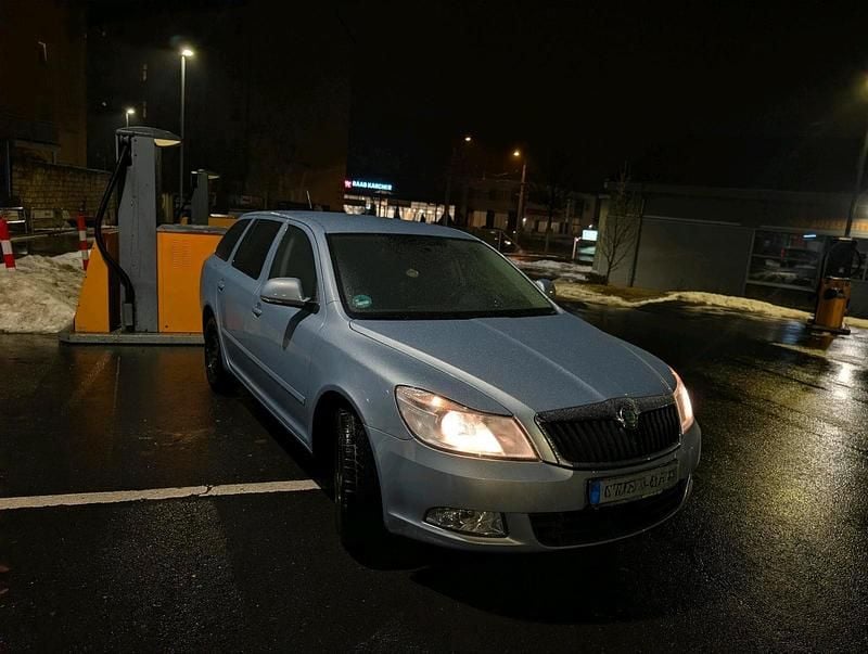 Gebraucht Skoda Octavia Impuls Edition 105 PS (77 kW) 2011 Silber Kombi