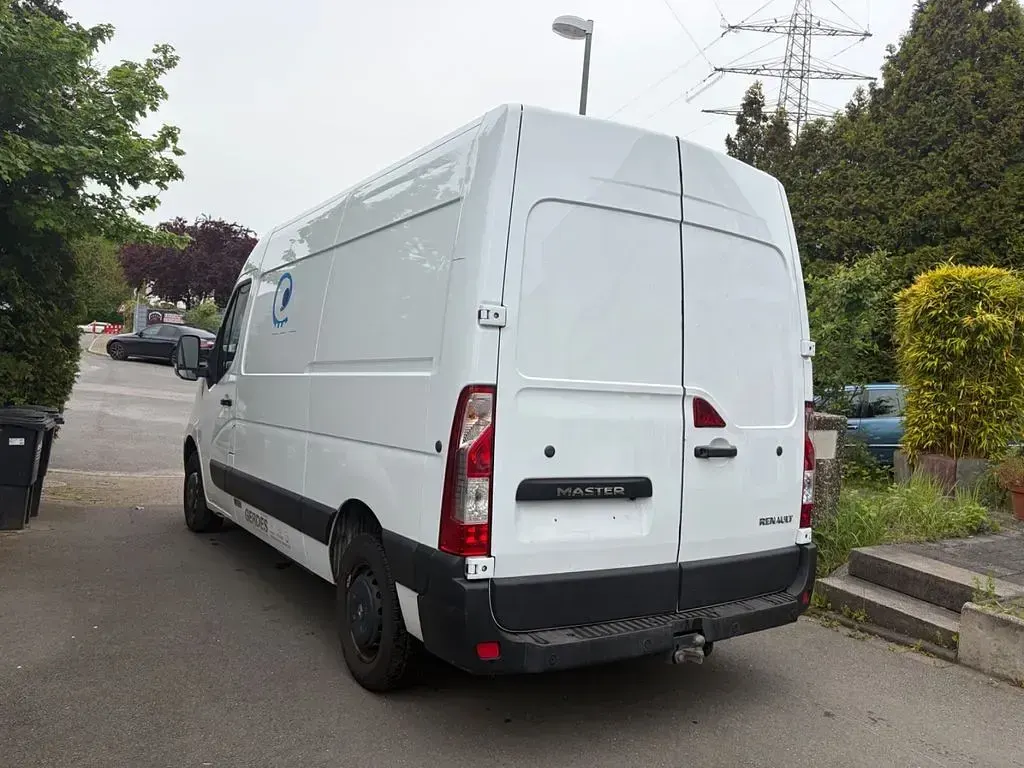 Używany Renault Master 131 KM (96 kW) 2018 Biały Van