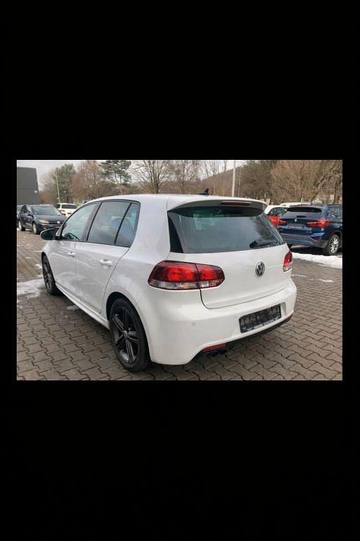 Gebraucht VW Golf VI Team 122 PS (89 kW) 2010 Weiß Kleinwagen