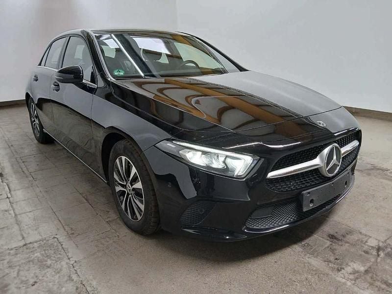 Gebraucht Mercedes A200 150 PS (110 kW) 2022 Schwarz Limousine