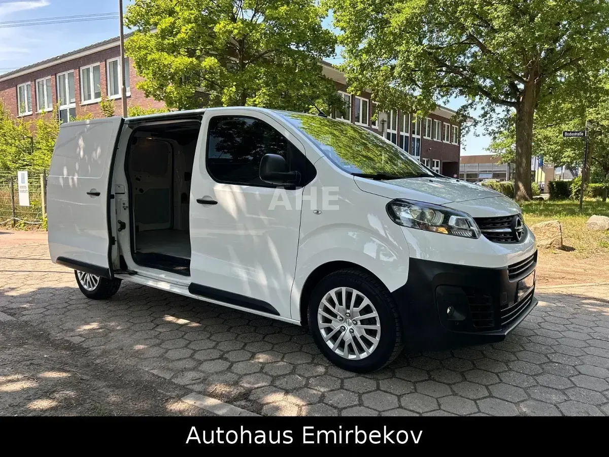 Gebraucht Opel Vivaro-e Combi Edition 177 PS (130 kW) 2021 Weiß Van / Kleinbus