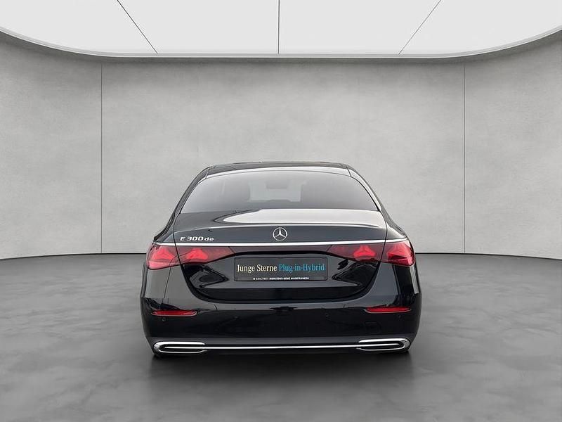 Gebraucht Mercedes E300 Avantgarde 313 PS (230 kW) 2024 Schwarz Limousine