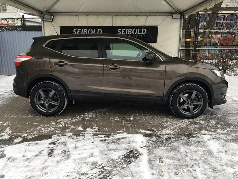 Gebraucht Nissan Qashqai N-Connecta 116 PS (85 kW) 2017 Braun SUV
