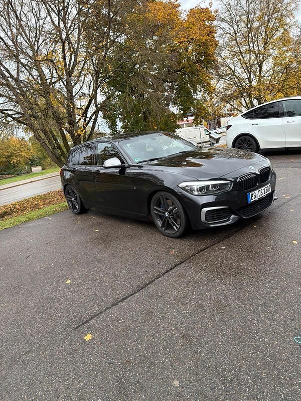 Schwarz Gebraucht 2018 BMW M140 M Sport Limousine | 31.500 € (Guter Preis) - Bild 1/4