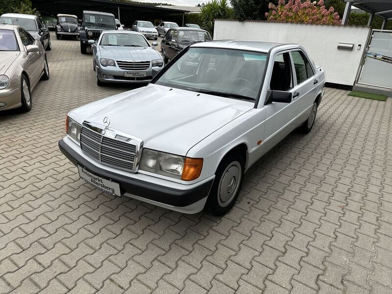Weiß Gebraucht 1991 Mercedes 190 Limousine | 7.900 € - Bild 1/4
