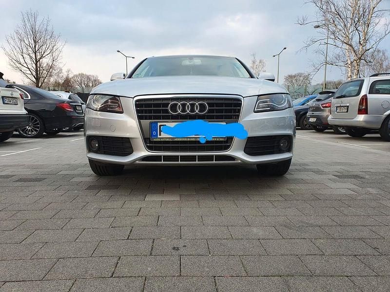 Silber Gebraucht 2010 Audi A4 Attraction Kombi | 5.500 € (Guter Preis) - Bild 1/4
