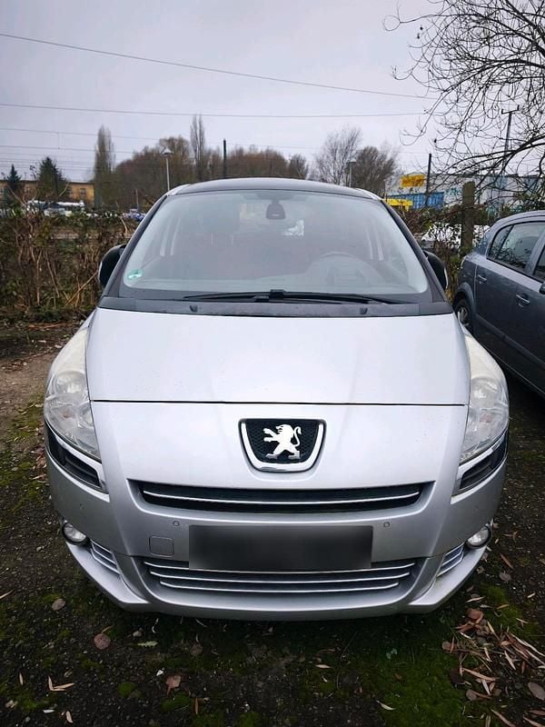 Gebraucht Peugeot 5008 150 PS (110 kW) 2012 Grau Van / Kleinbus