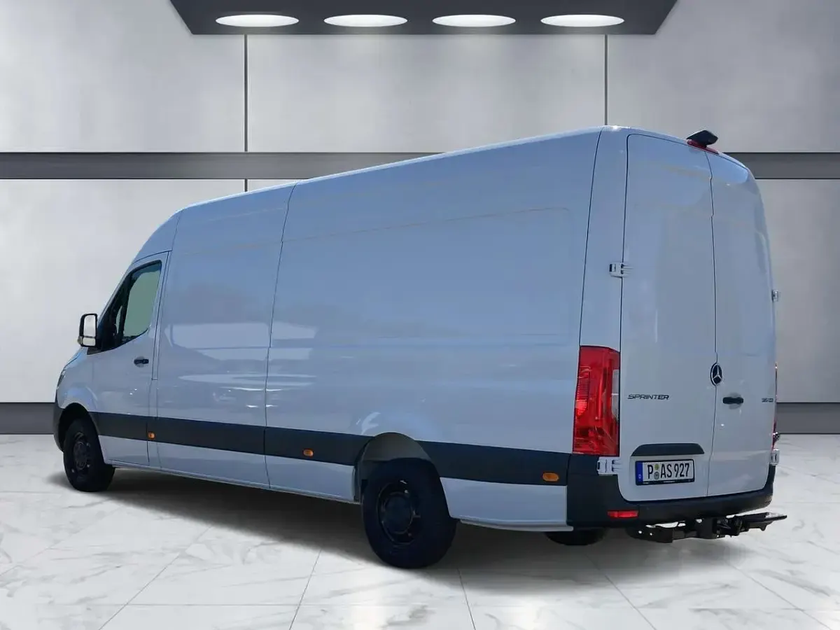 Gebraucht Mercedes Sprinter 150 PS (110 kW) 2024 Weiß Van