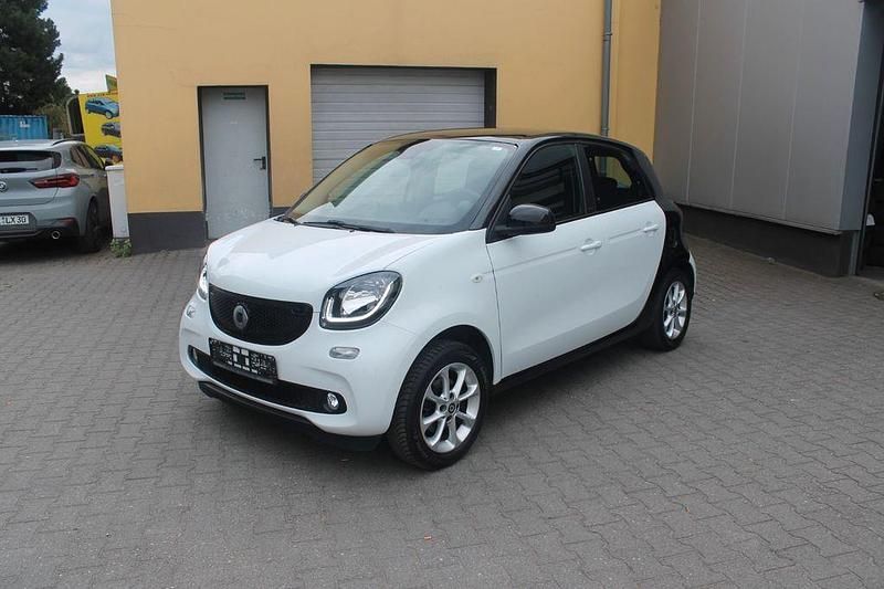 Schwarz Gebraucht 2016 Smart ForFour Passion Kleinwagen | 9.999 € (Fairer Preis) - Bild 1/4