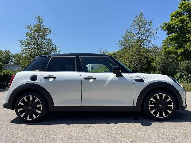 Gebraucht Mini Cooper S Classic 178 PS (130 kW) 2023 Weiß Kleinwagen