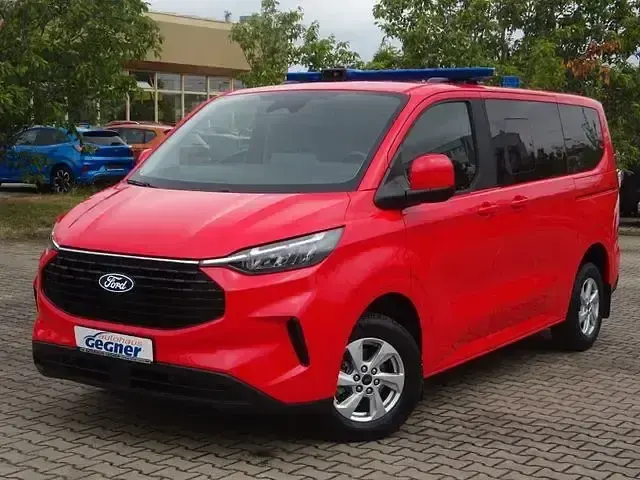 Gebraucht Ford Tourneo Custom Titanium 136 PS (100 kW) 2025 Rot Van