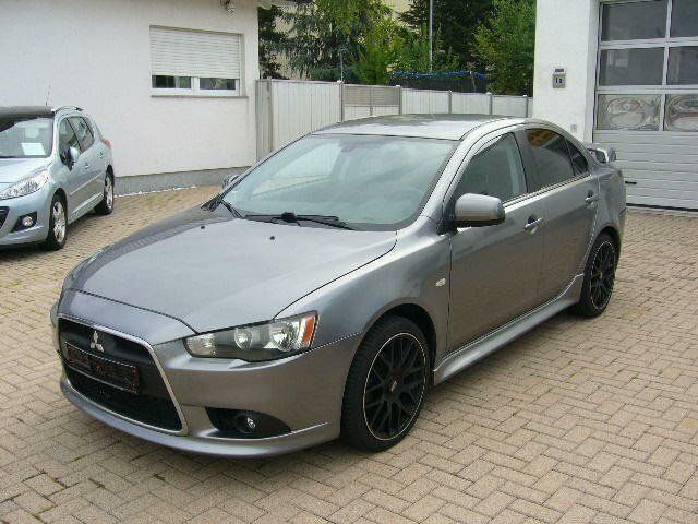 Grau metallic Gebraucht 2014 Mitsubishi Lancer Limousine | 9.989 € - Bild 1/4